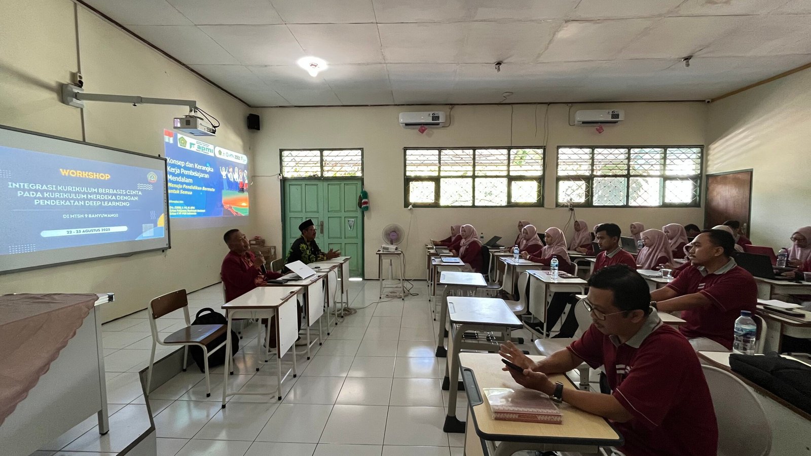 Workshop Hari Kedua MTsN 9 Banyuwangi: Penguatan Konsep Deep Learning Menuju Pendidikan Bermutu
