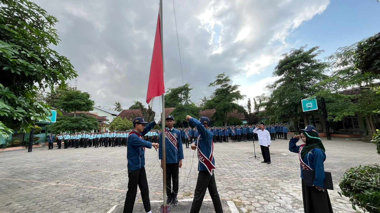 MTsN 9 Banyuwangi Gelar Apel Rutin Senin, Wujudkan Generasi Disiplin dan Berkarakter