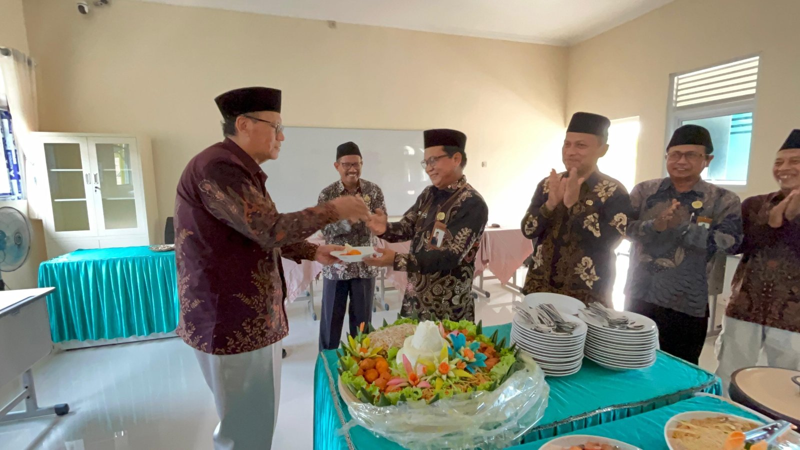 MTsN 9 Banyuwangi Gelar Tasyakuran Gedung Baru sekaligus Peletakan Batu Pertama Gedung Ruang Kesenian Olahraga dan Prakarya Kewirausahaan
