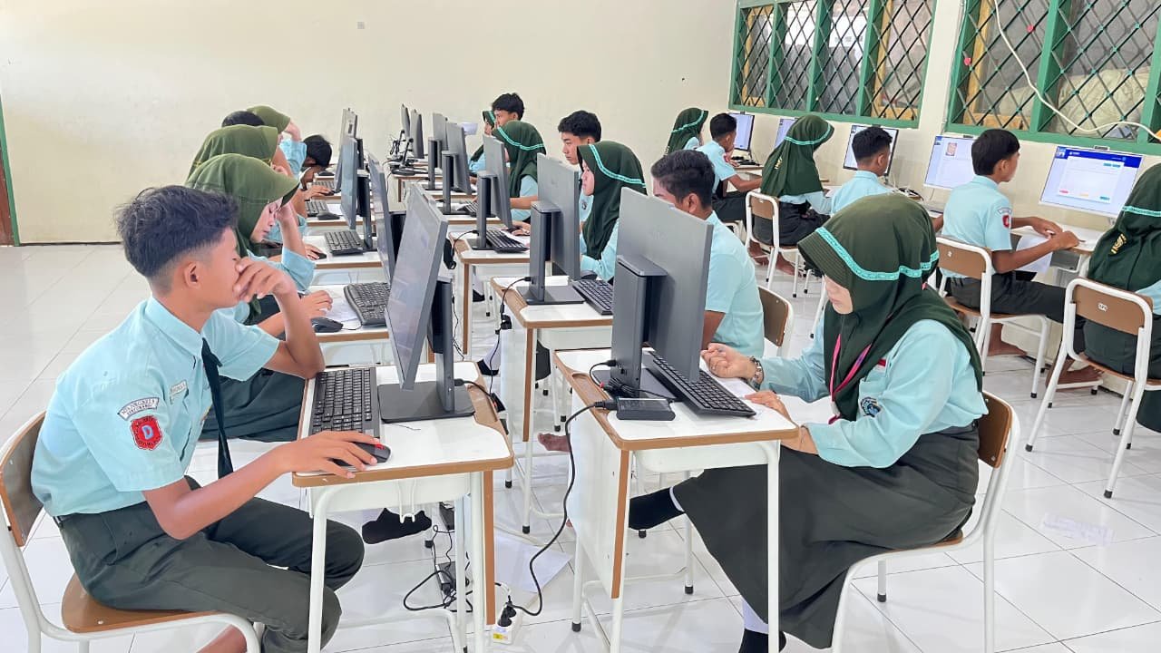 MTsN 9 Banyuwangi Laksanakan TKA Tahun 2026 dengan Lancar dan Kondusif