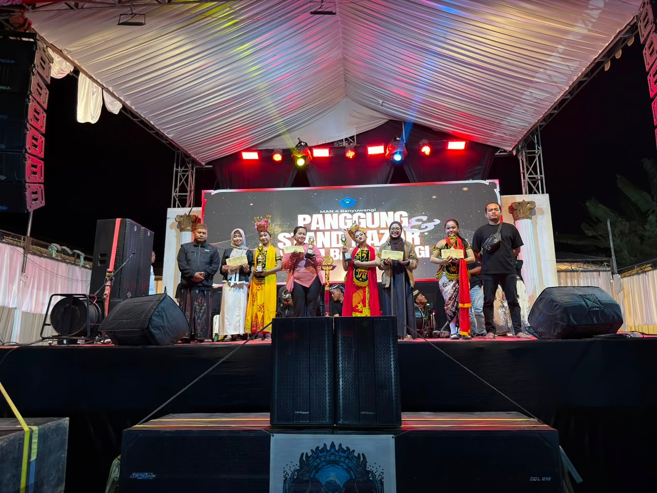 Grup Tari Srengenge Wetan MTsN 9 Banyuwangi Raih Juara 1 di Lomba Tari Mewangi di MAN 4 Banyuwangi