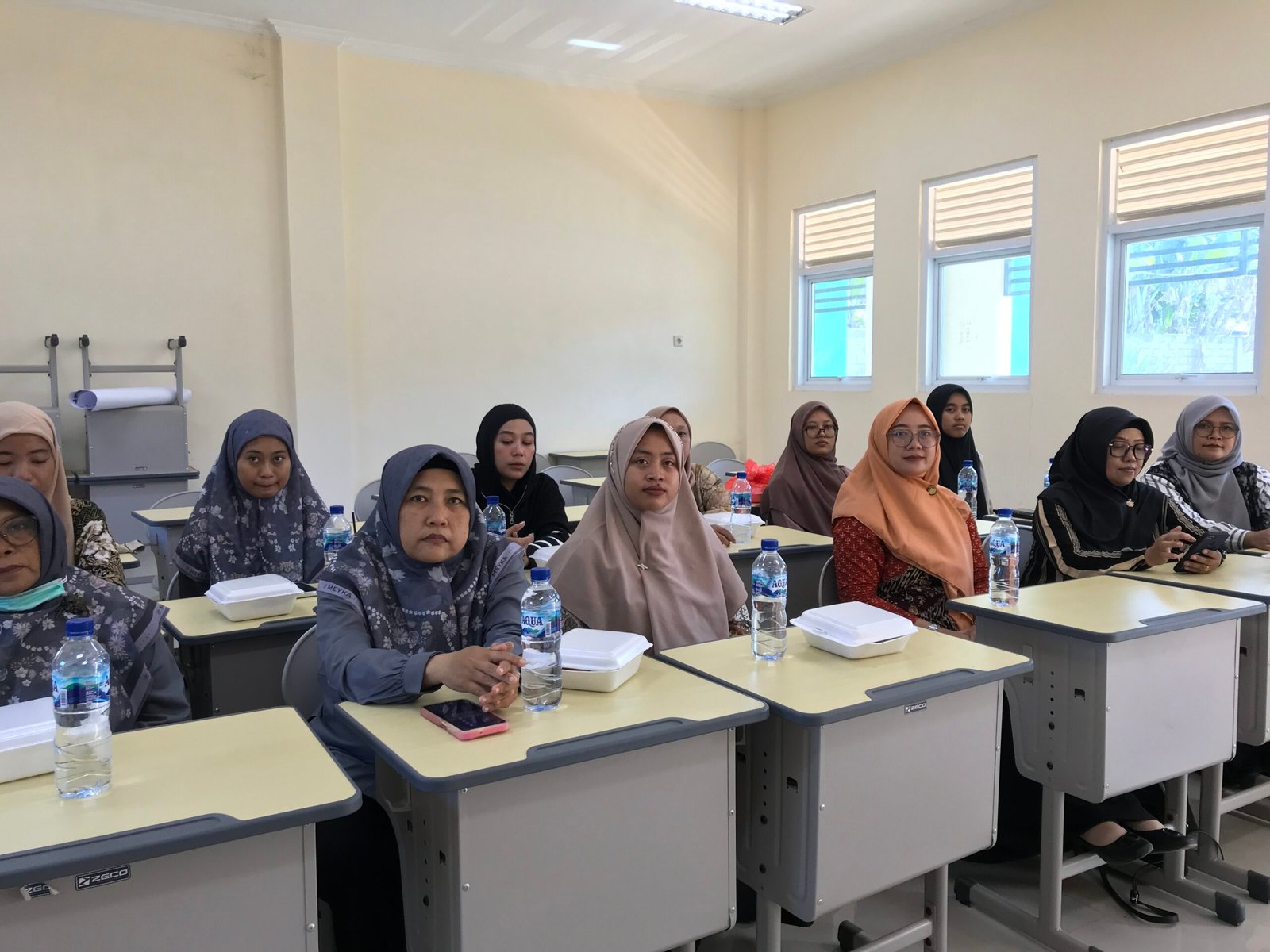 DWP UP MTsN 9 Banyuwangi Tingkatkan Wawasan Pendidikan melalui Webinar Sarana dan Prasarana